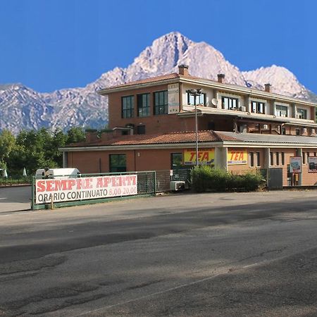 Residence La Piscina Isola del Gran Sasso d'Italia Bagian luar foto