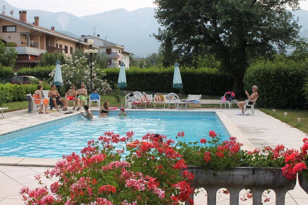 Residence La Piscina Isola del Gran Sasso d'Italia Bagian luar foto