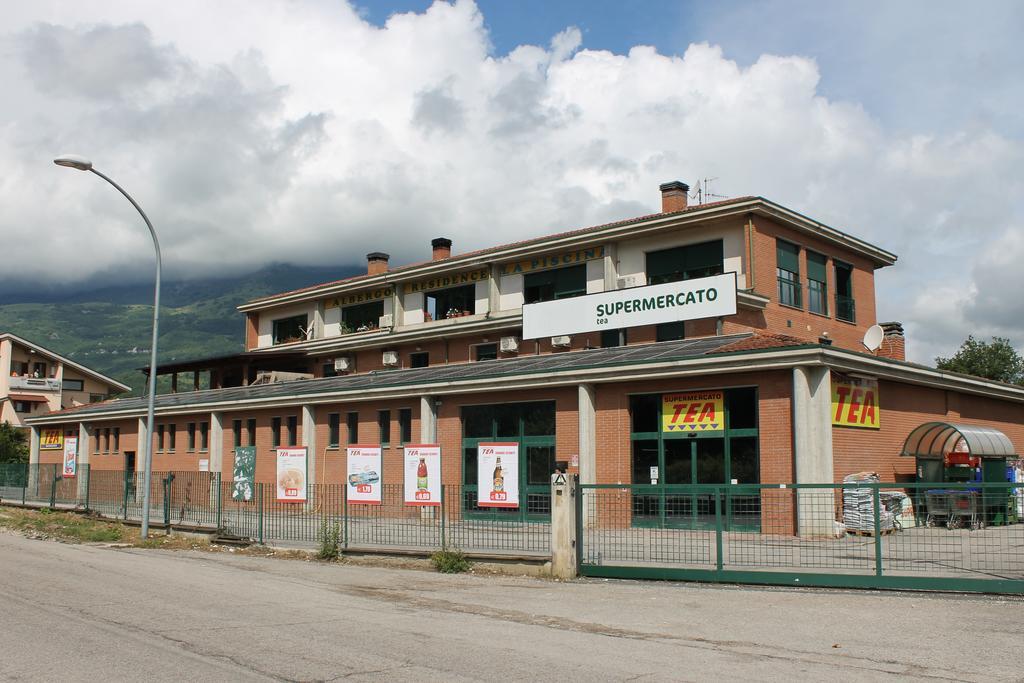 Residence La Piscina Isola del Gran Sasso d'Italia Bagian luar foto