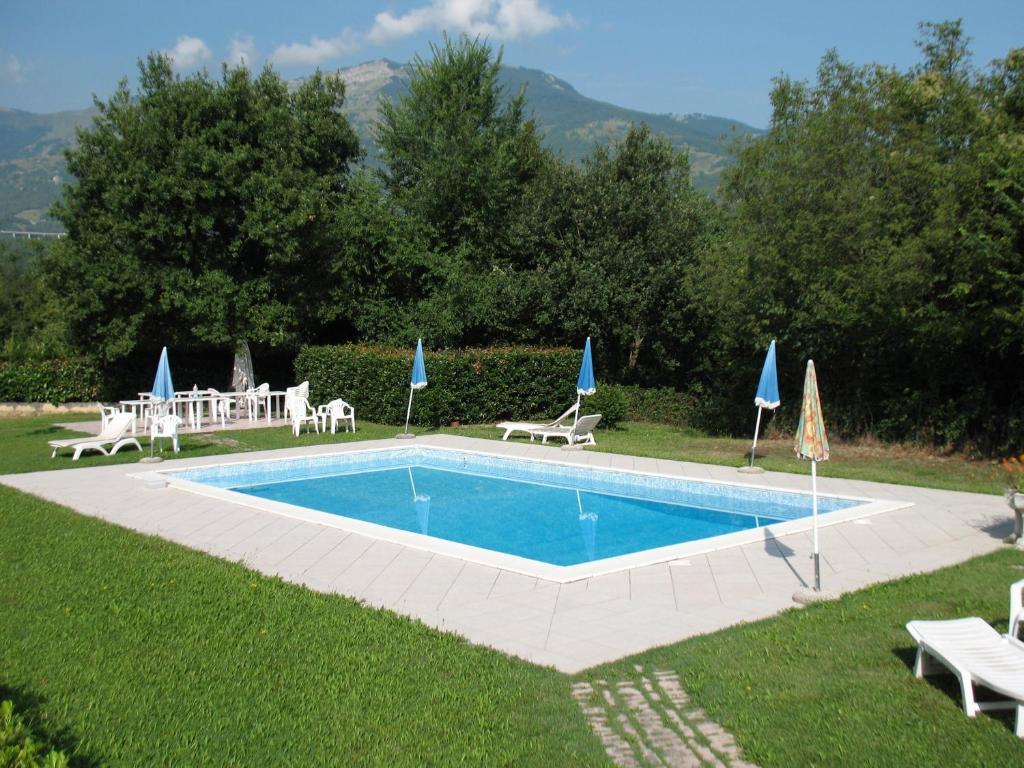 Residence La Piscina Isola del Gran Sasso d'Italia Bagian luar foto